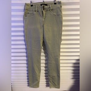 TORRID Denim (light green) Jigging
